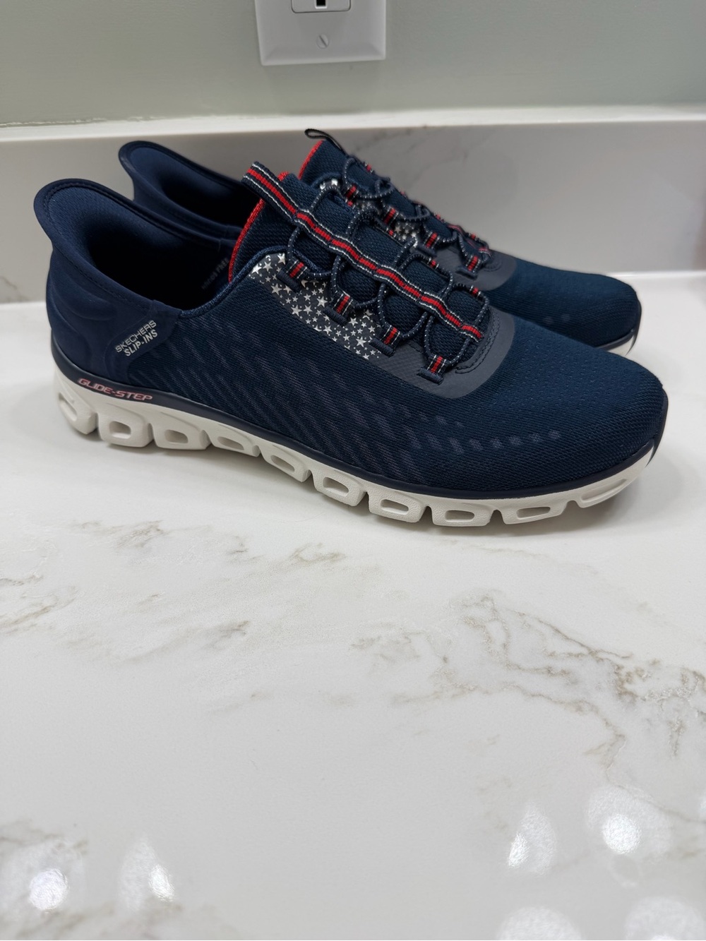 Skechers Hands Free Slip-ins Memory Foam Patriotic Shoes Women’s Size 10 NEW